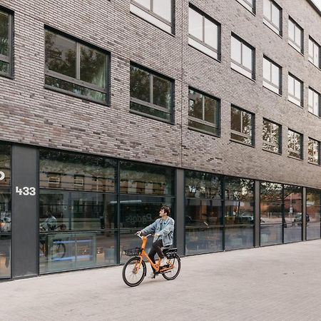 For Students Studying In Barcelona Only - Stunning Spacious Studios And Private Rooms At Pallars Student Accommodation Екстериор снимка