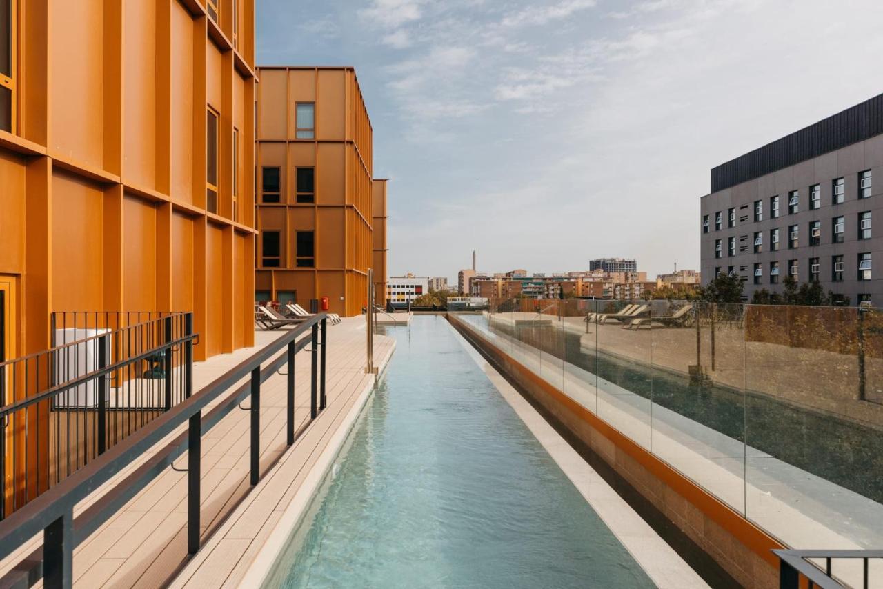 For Students Studying In Barcelona Only - Stunning Spacious Studios And Private Rooms At Pallars Student Accommodation Екстериор снимка