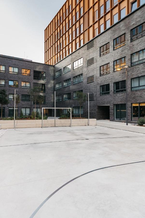 For Students Studying In Barcelona Only - Stunning Spacious Studios And Private Rooms At Pallars Student Accommodation Екстериор снимка