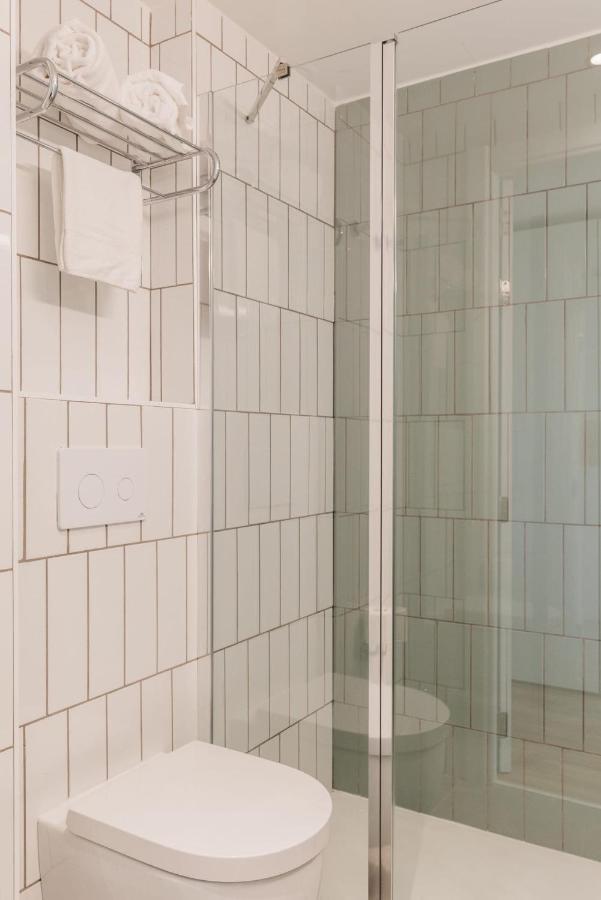 For Students Studying In Barcelona Only - Stunning Spacious Studios And Private Rooms At Pallars Student Accommodation Екстериор снимка