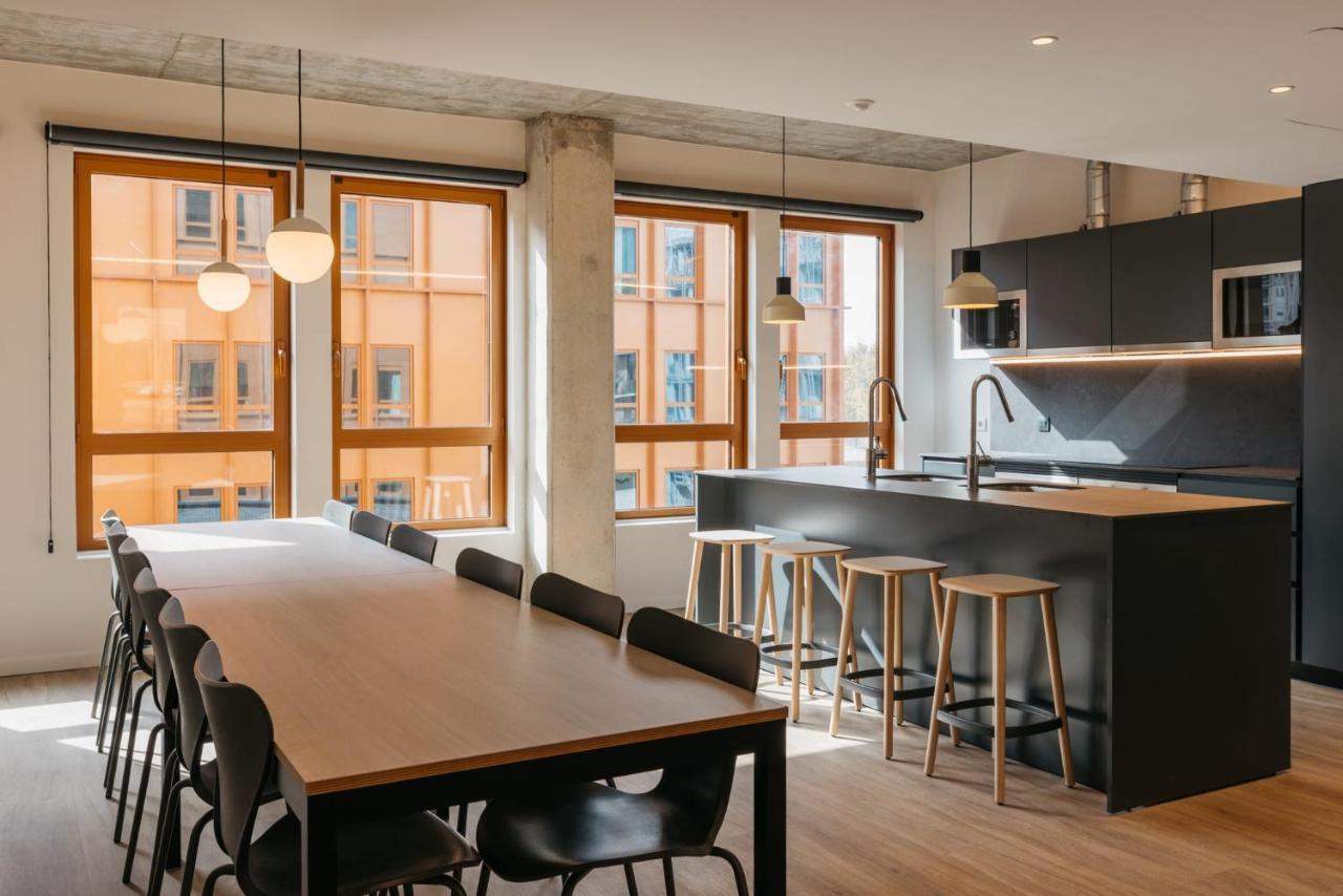 For Students Studying In Barcelona Only - Stunning Spacious Studios And Private Rooms At Pallars Student Accommodation Екстериор снимка