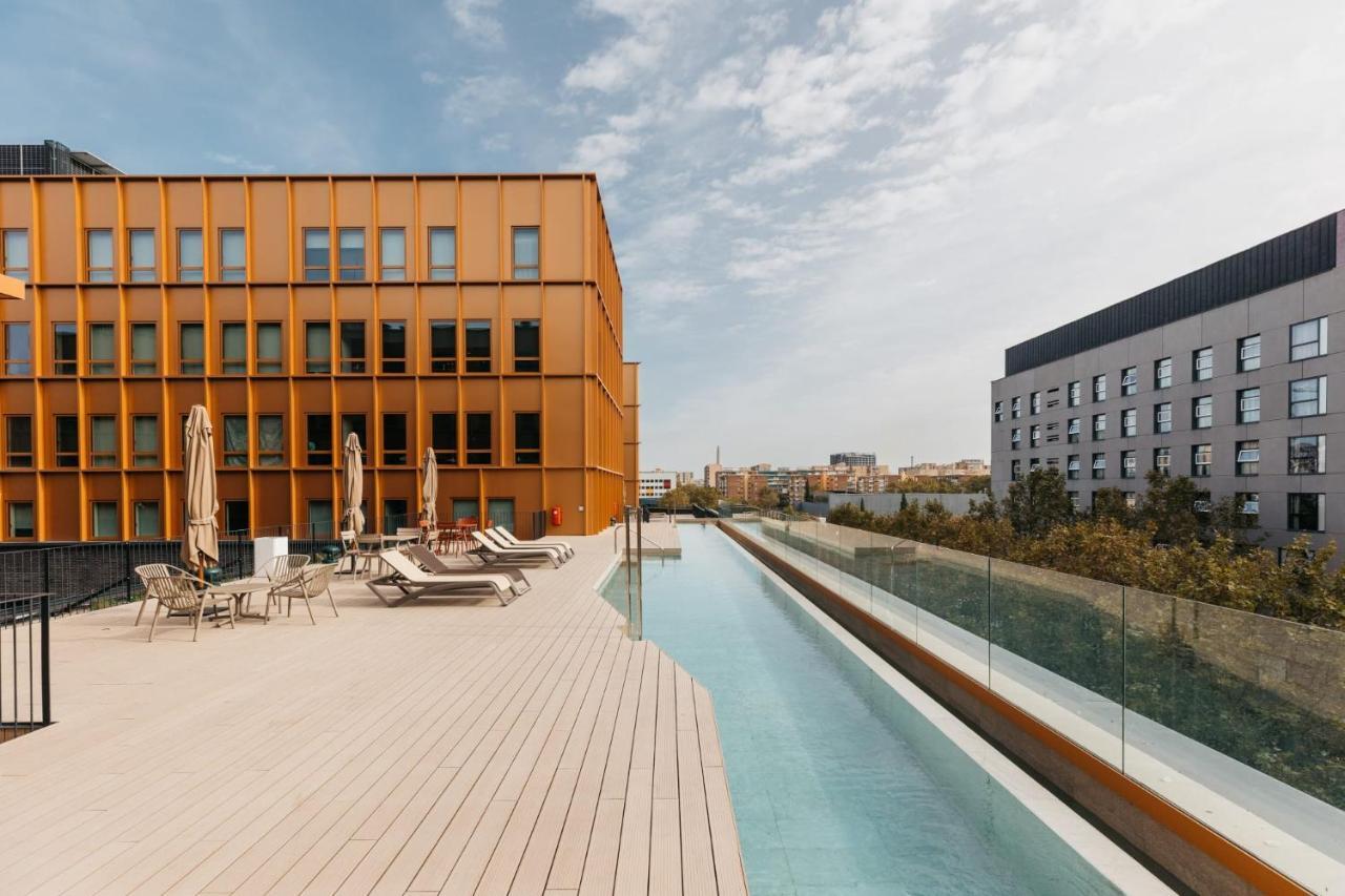 For Students Studying In Barcelona Only - Stunning Spacious Studios And Private Rooms At Pallars Student Accommodation Екстериор снимка