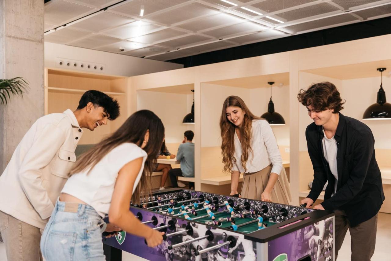 For Students Studying In Barcelona Only - Stunning Spacious Studios And Private Rooms At Pallars Student Accommodation Екстериор снимка