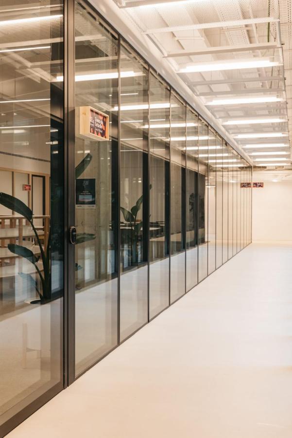 For Students Studying In Barcelona Only - Stunning Spacious Studios And Private Rooms At Pallars Student Accommodation Екстериор снимка