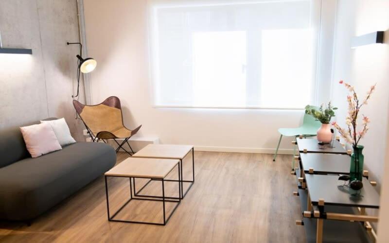 For Students Studying In Barcelona Only - Stunning Spacious Studios And Private Rooms At Pallars Student Accommodation Екстериор снимка