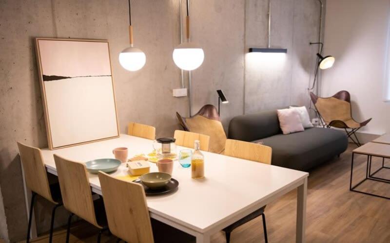 For Students Studying In Barcelona Only - Stunning Spacious Studios And Private Rooms At Pallars Student Accommodation Екстериор снимка