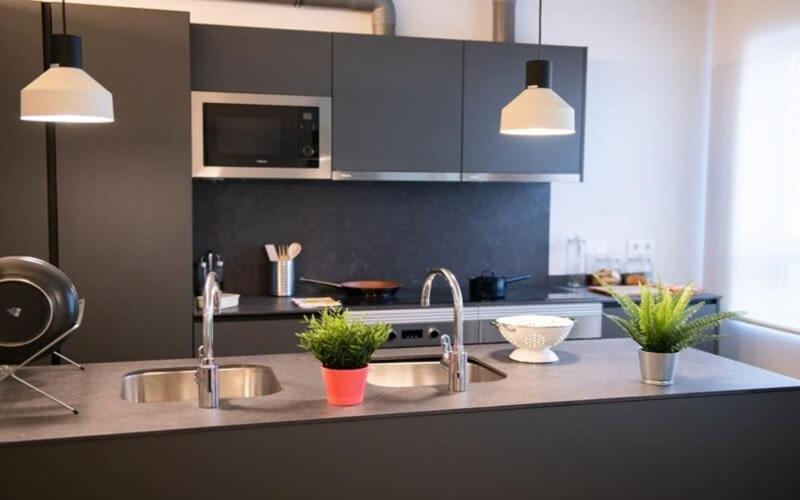 For Students Studying In Barcelona Only - Stunning Spacious Studios And Private Rooms At Pallars Student Accommodation Екстериор снимка