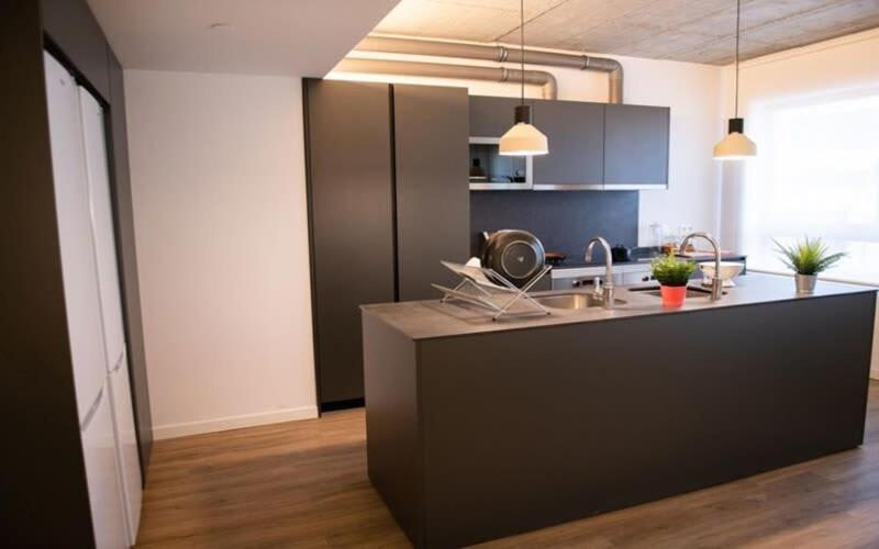 For Students Studying In Barcelona Only - Stunning Spacious Studios And Private Rooms At Pallars Student Accommodation Екстериор снимка